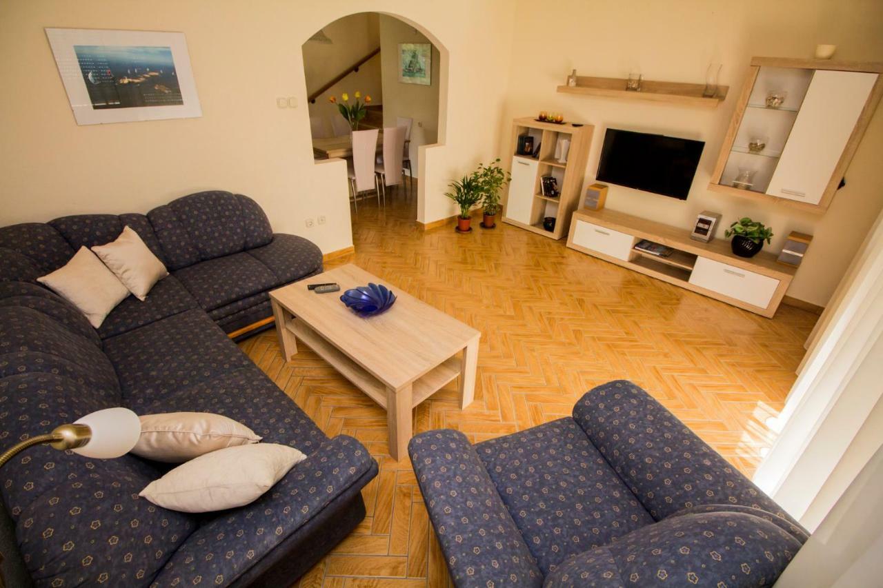 Szepkilatas Vendeghaz Villa Balatonfuzfo Exterior photo